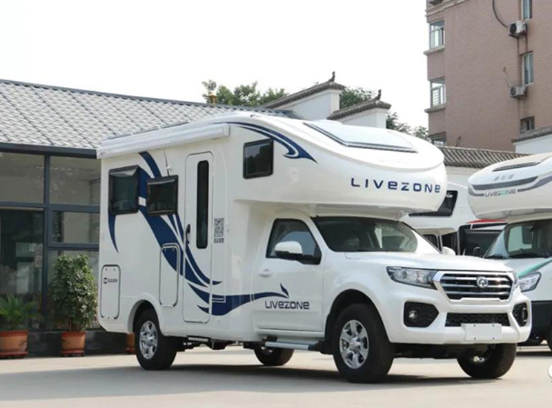 帶老人孩子出行，適合選這款房車